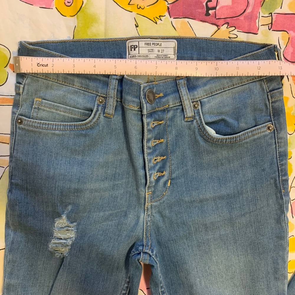 Jeans - Picture 3 of 6